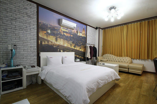 Cherbourg Hotel Чхонан Экстерьер фото